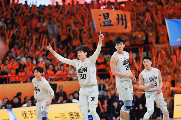 开云网站-一场球赛带火一座城！让赛事“流量”转化为城市“能量”|温州|篮球|温州联队|苍南|体育_新浪新闻