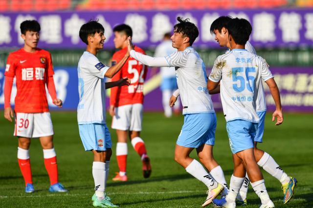 开云线上入口-广州双雄被中甲中乙队淘汰 深足成足协杯南粤独苗